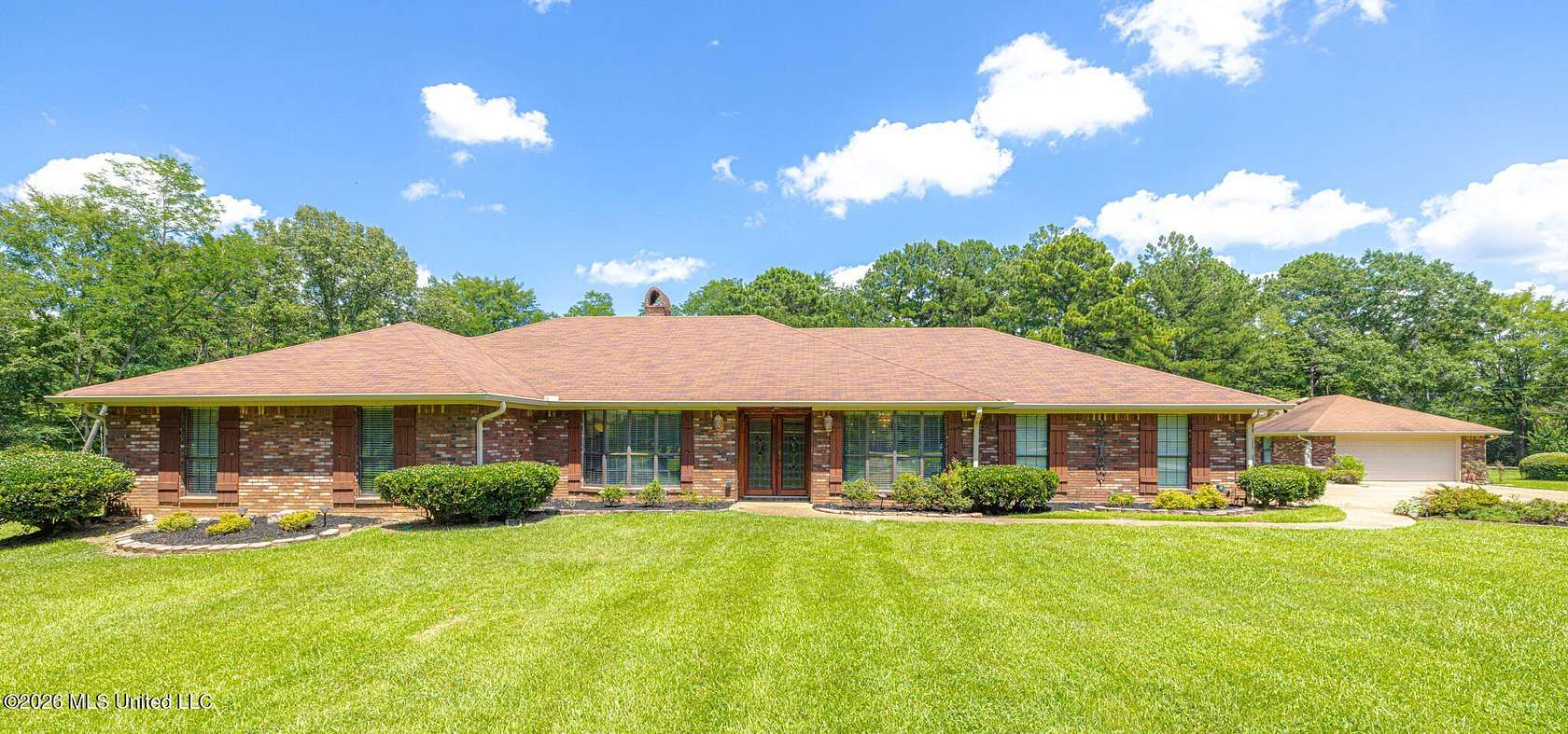 3.8 Acres of Land with Home for Sale in Madison, Mississippi