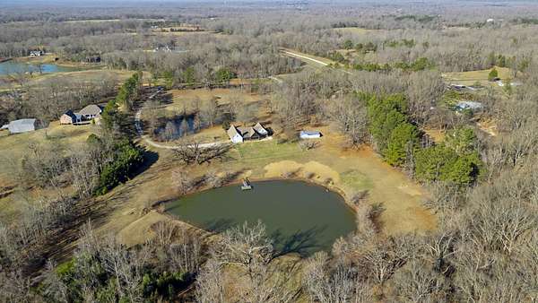 14 Acres of Recreational Land with Home for Sale in Rossville, Tennessee