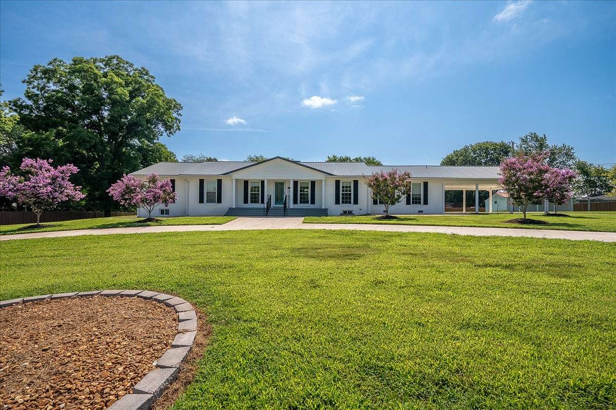 1.62 Acres of Land with Home for Sale in Lawrenceburg, Tennessee