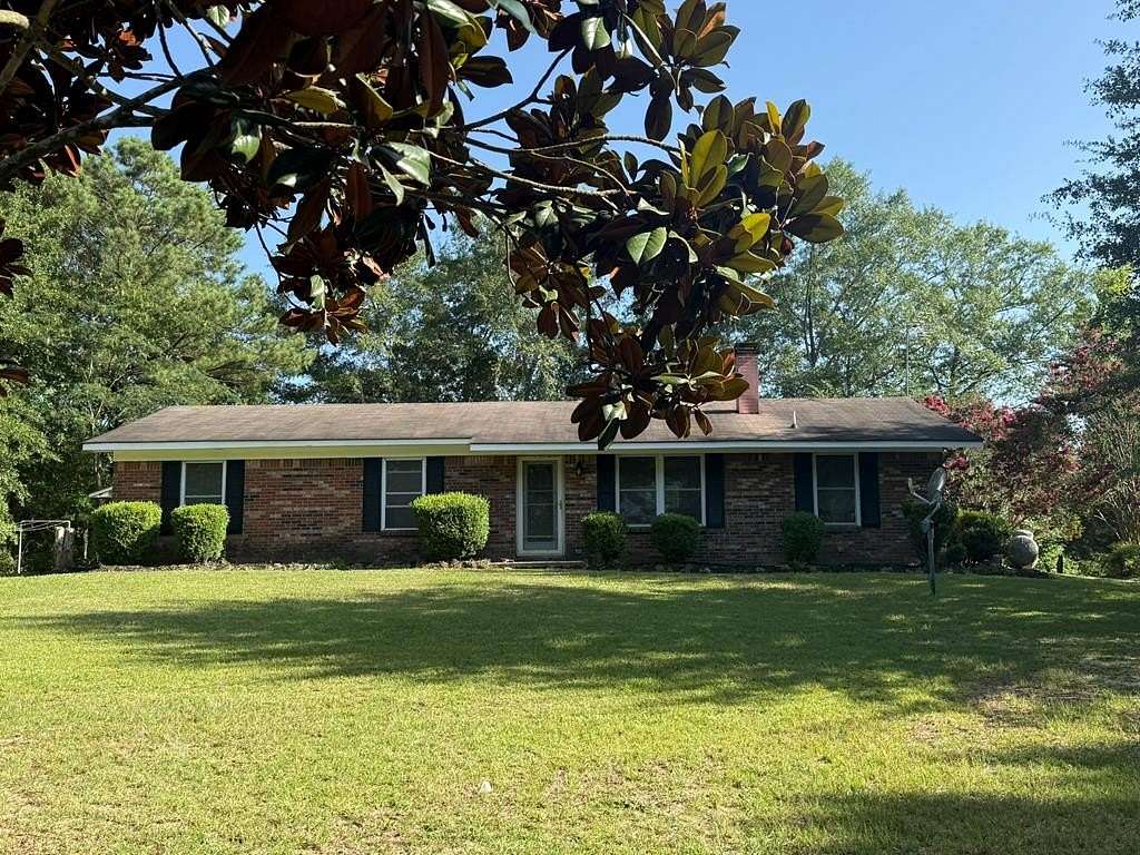 7.5 Acres of Land with Home for Sale in Louisville, Alabama