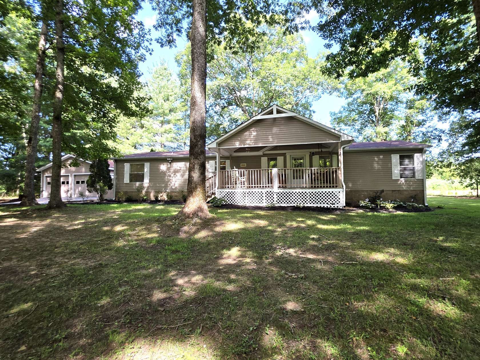 1.5 Acres of Land with Home for Sale in Monteagle, Tennessee