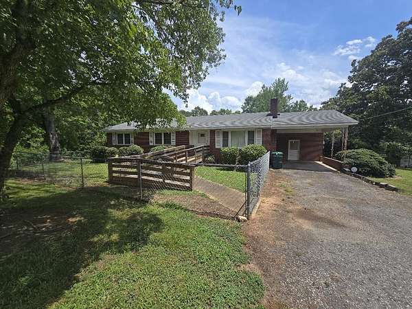 18.8 Acres of Land with Home for Sale in Blacksburg, South Carolina