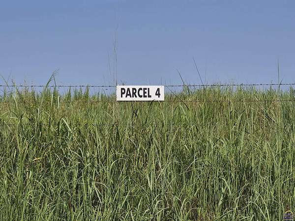 5 Acres of Residential Land for Sale in Topeka, Kansas