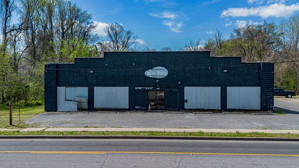 1.64 Acres of Improved Commercial Land for Sale in Paducah, Kentucky