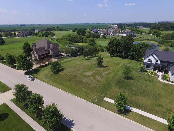 0.76 Acres of Residential Land for Sale in Yorkville, Illinois