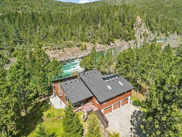1.7 Acres of Improved Mixed-Use Land for Sale in Gasquet, California