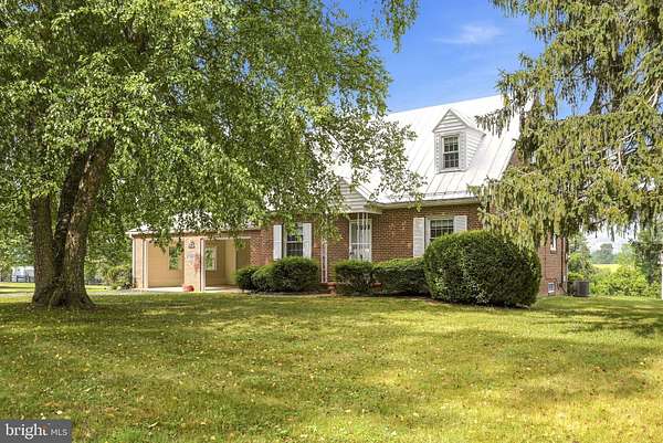 6 Acres of Land with Home for Sale in Hamilton, Virginia