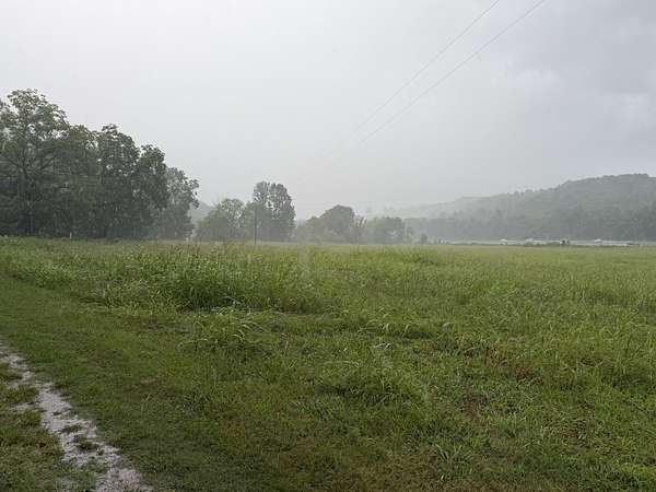 10 Acres of Land for Sale in Wartrace, Tennessee