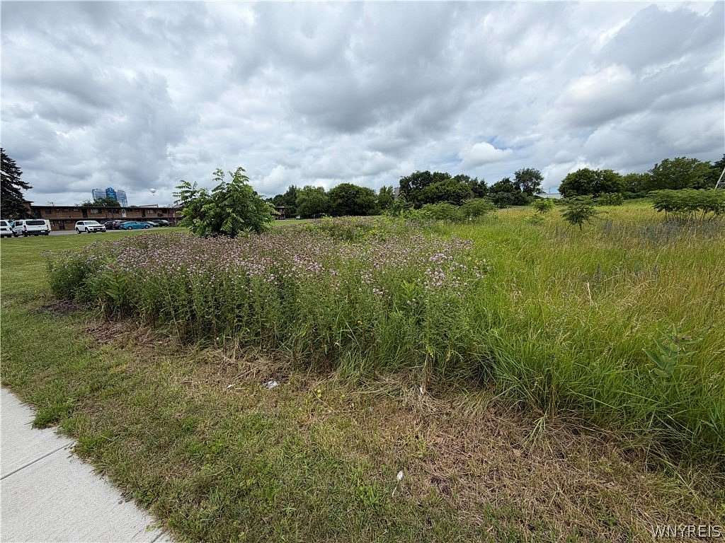 1.7 Acres of Commercial Land for Sale in Niagara Falls, New York