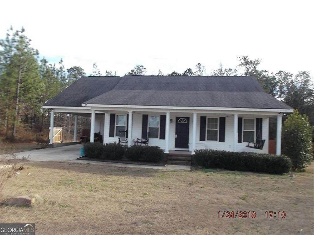 1.55 Acres of Land with Home for Sale in Knoxville, Georgia
