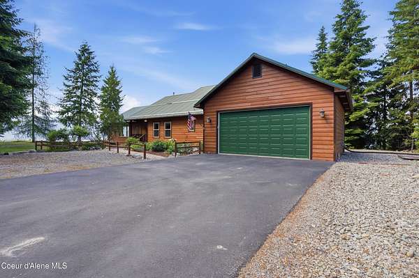 3.26 Acres of Land with Home for Sale in Bonners Ferry, Idaho