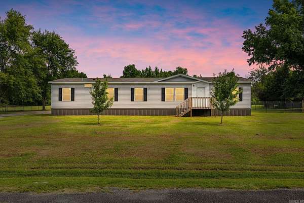1.76 Acres of Land with Home for Sale in Jacksonville, Arkansas