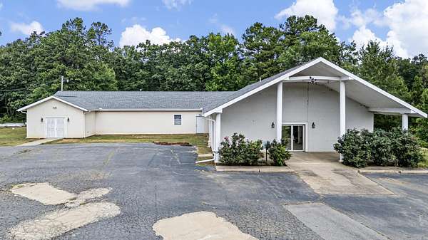 2.42 Acres of Improved Commercial Land for Sale in Morrilton, Arkansas