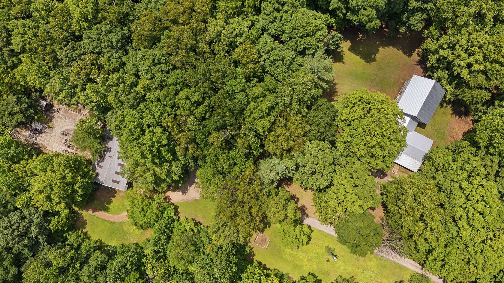 10 Acres of Land with Home for Sale in Franklin, Tennessee