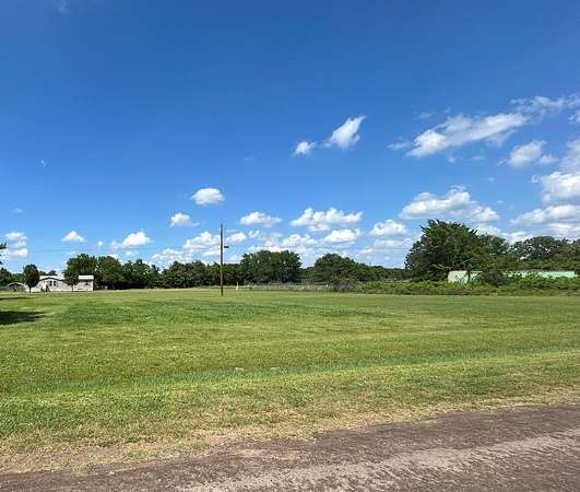 0.5 Acres of Residential Land for Sale in Trinidad, Texas