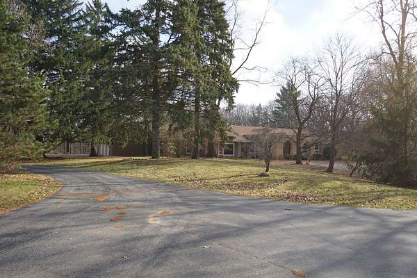 5.3 Acres of Land with Home for Sale in Cary, Illinois