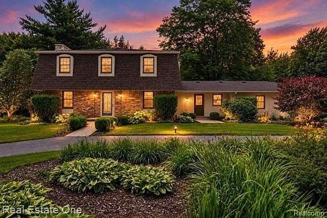 6.6 Acres of Land with Home for Sale in Highland Township, Michigan