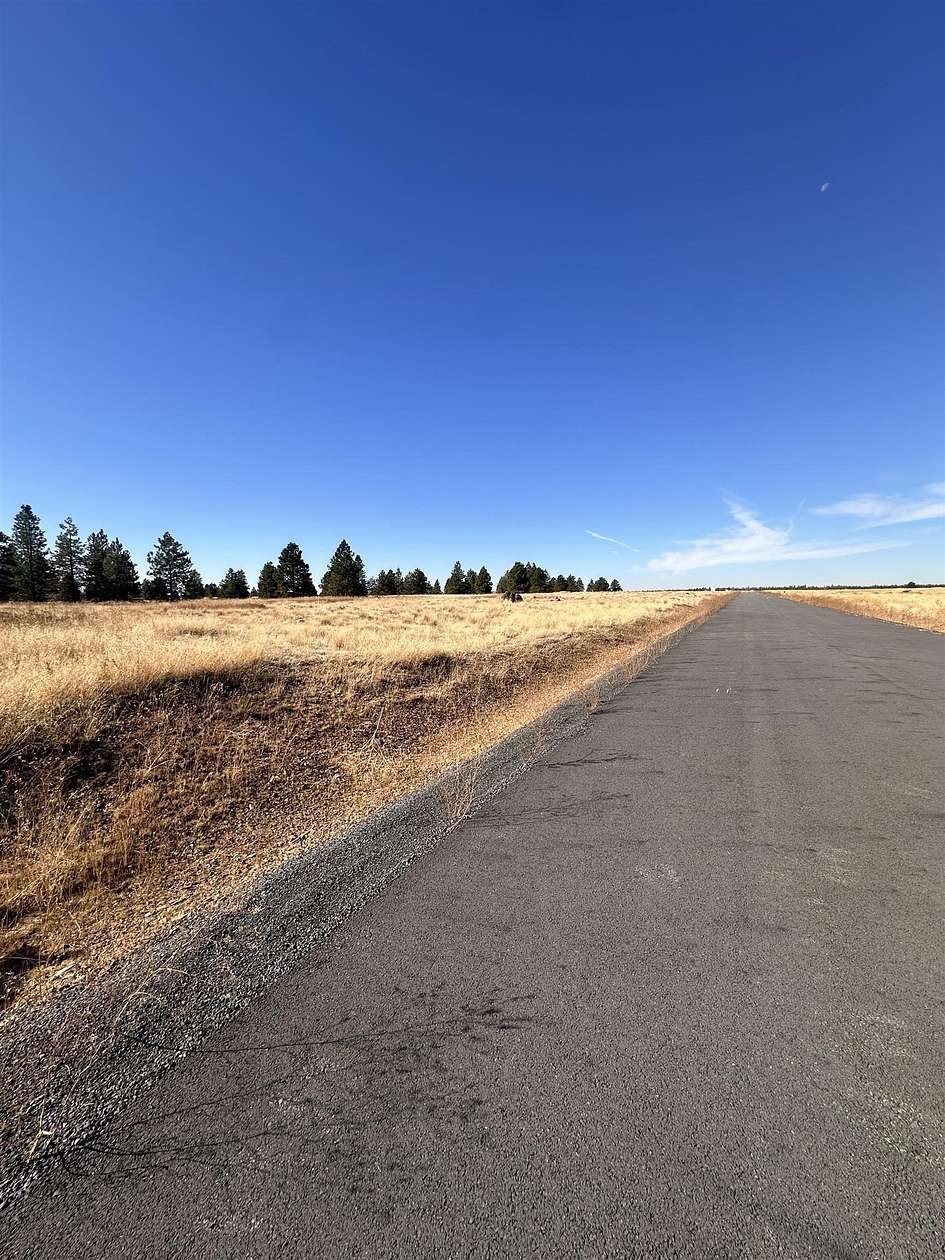9.77 Acres of Commercial Land for Sale in Medical Lake, Washington