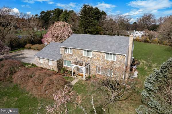 1.83 Acres of Land with Home for Lease in Gladwyne, Pennsylvania