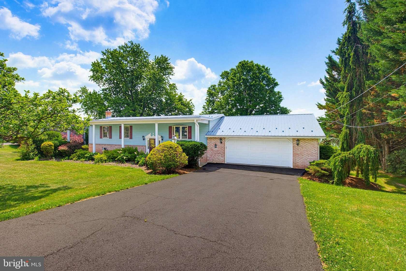 2.16 Acres of Land with Home for Auction in Shermans Dale, Pennsylvania