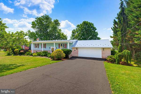2.16 Acres of Land with Home for Auction in Shermans Dale, Pennsylvania