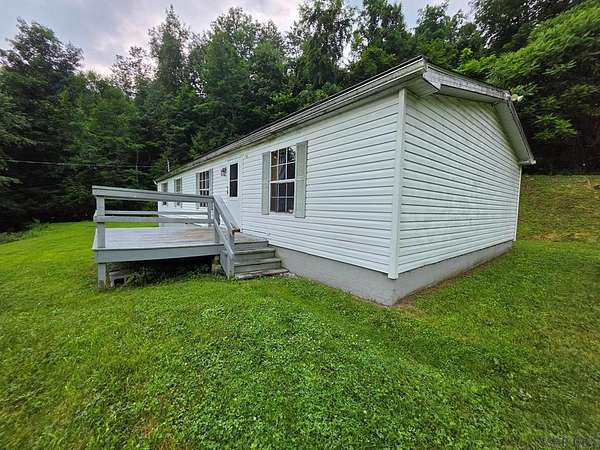 3.2 Acres of Land with Home for Sale in Johnstown, Pennsylvania