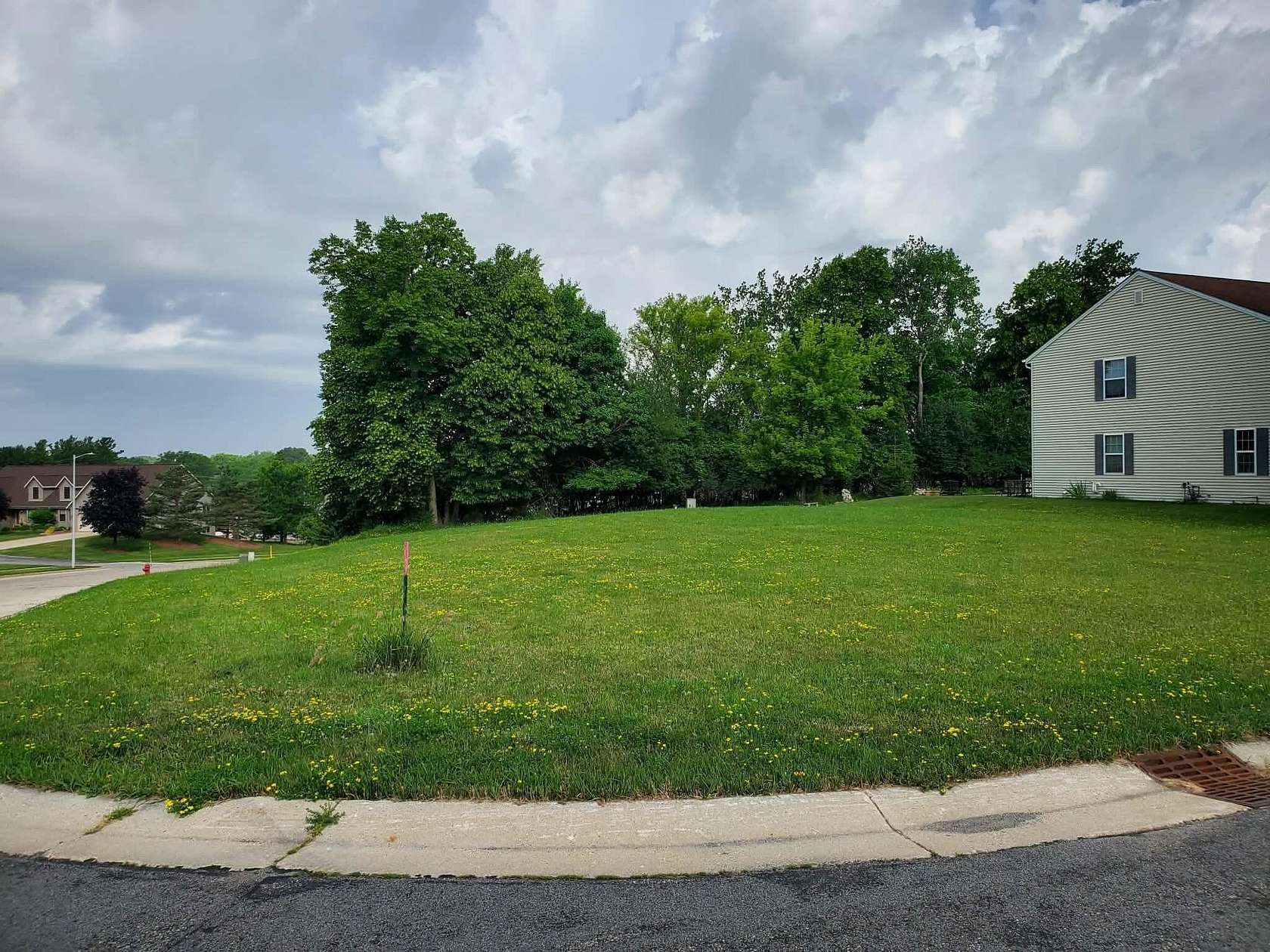 0.28 Acres of Residential Land for Sale in Hartford, Wisconsin
