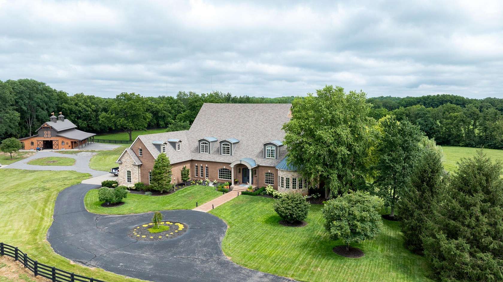 10 Acres of Land with Home for Sale in Lexington, Kentucky