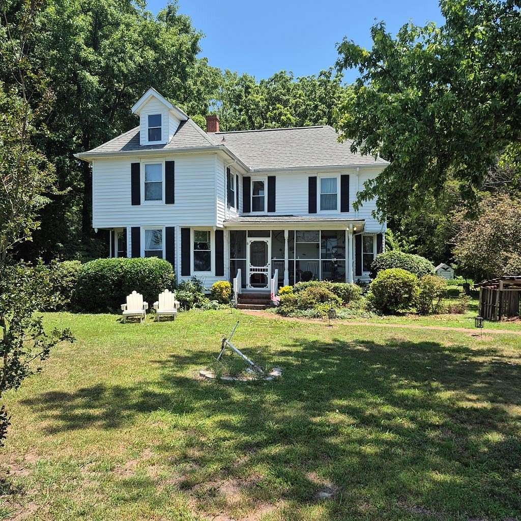 3.28 Acres of Land with Home for Sale in Reedville, Virginia