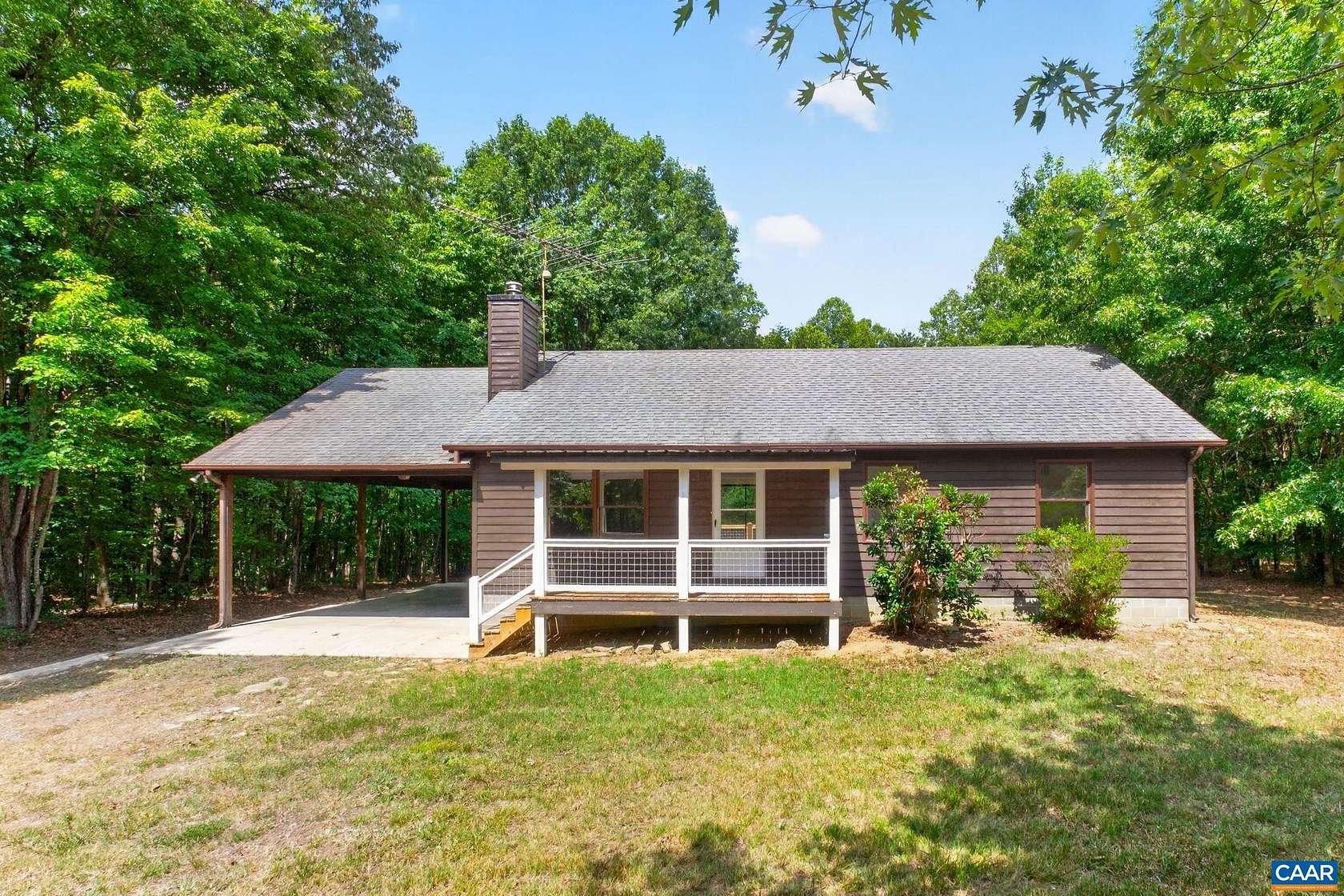 5 Acres of Land with Home for Sale in Scottsville, Virginia