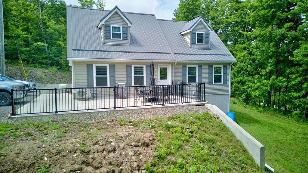 18.3 Acres of Land with Home for Sale in Athens, Pennsylvania