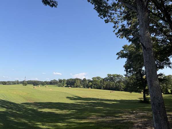 5 Acres of Residential Land for Sale in Tennessee Ridge, Tennessee