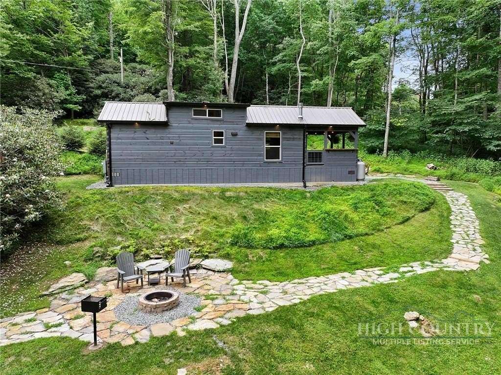 1 Acre of Land with Home for Sale in Boone, North Carolina