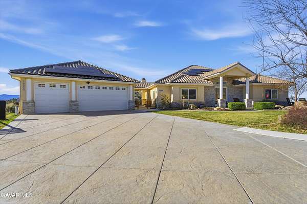 1.68 Acres of Land with Home for Sale in Tehachapi, California