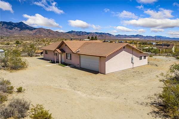 2.19 Acres of Land with Home for Sale in Chloride, Arizona