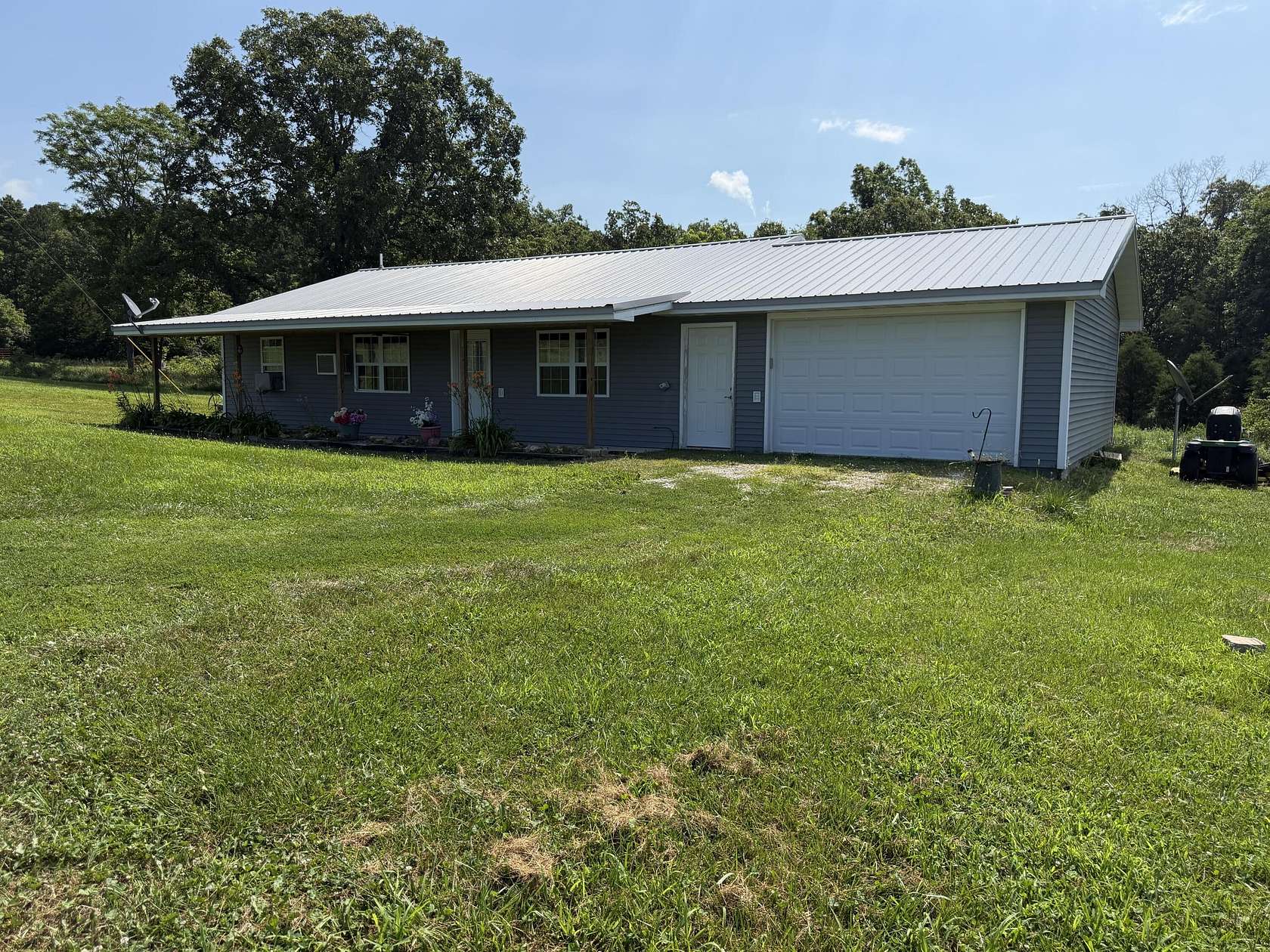5 Acres of Land with Home for Sale in Willow Springs, Missouri
