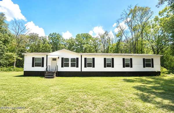 1.87 Acres of Land with Home for Sale in Blackshear, Georgia