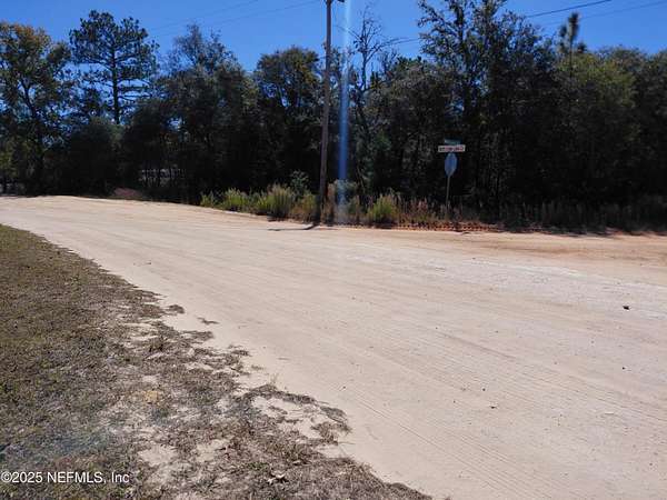 1 Acre of Residential Land for Sale in Keystone Heights, Florida