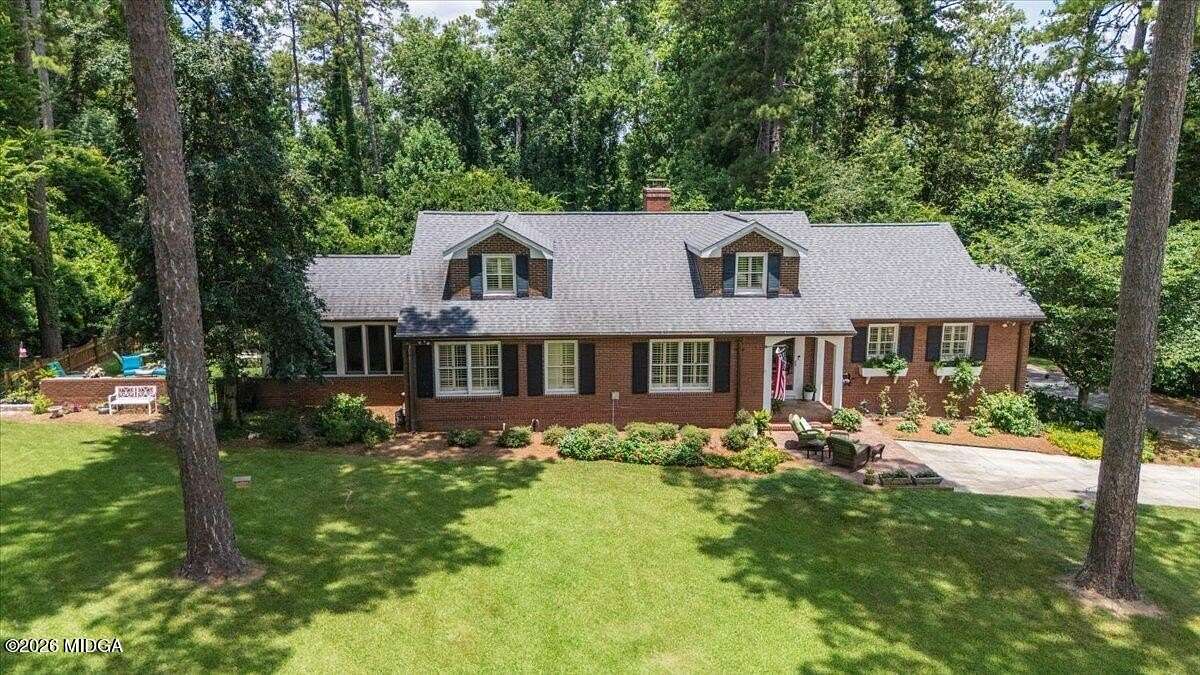 2 Acres of Land with Home for Sale in Macon, Georgia