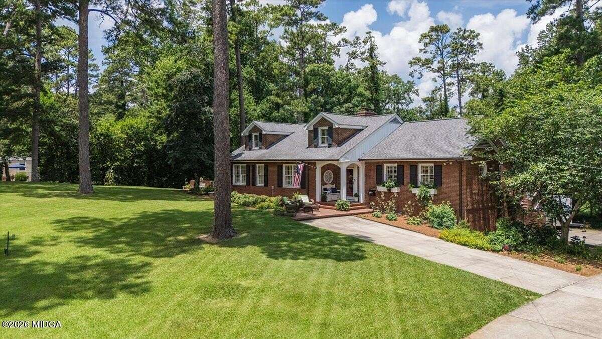 2 Acres of Land with Home for Sale in Macon, Georgia