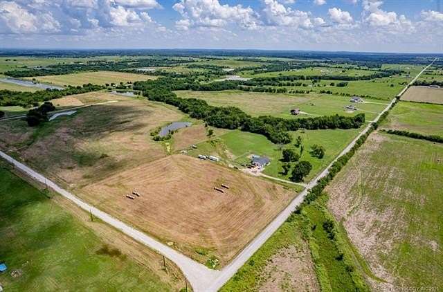 5 Acres of Land for Sale in Porter, Oklahoma