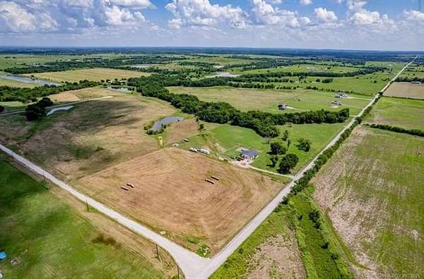 5 Acres of Land for Sale in Porter, Oklahoma
