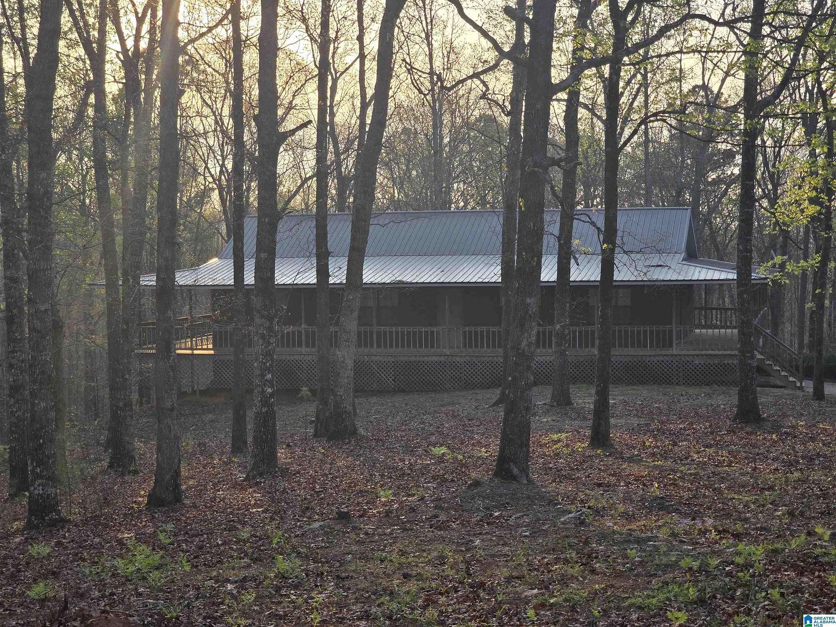 33 Acres of Land with Home for Sale in Rockford, Alabama