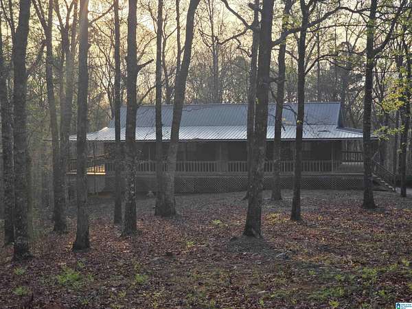 33 Acres of Land with Home for Sale in Rockford, Alabama