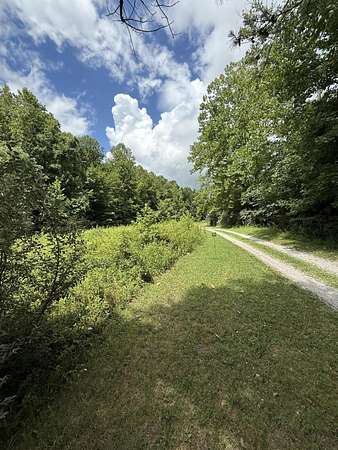 17 Acres of Recreational Land for Sale in Woodbine, Kentucky