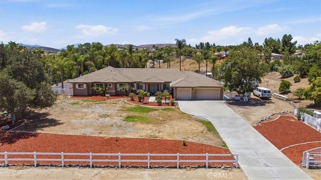 2 Acres of Land with Home for Sale in Lake Mathews, California