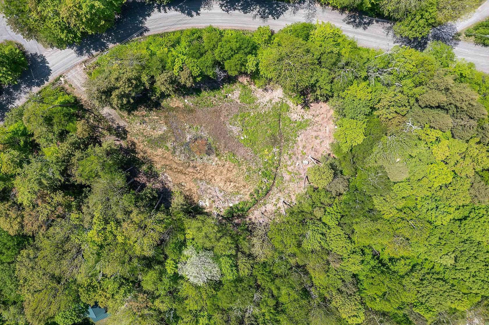 2 Acres of Residential Land for Sale in Wardsboro, Vermont