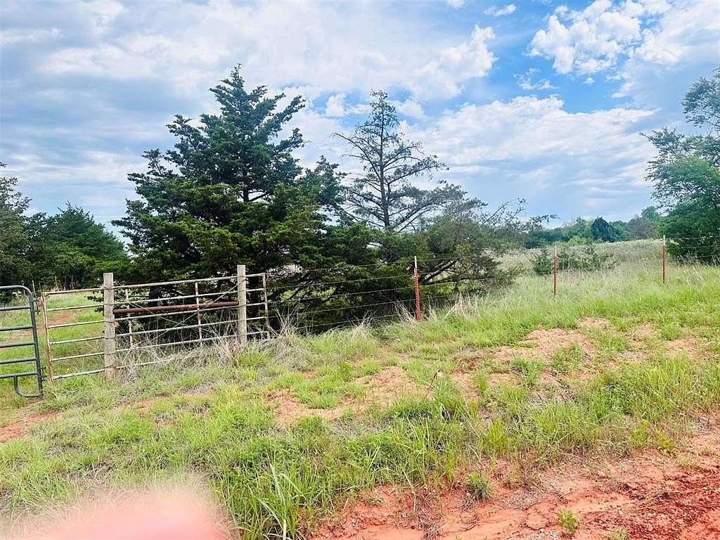 7.5 Acres of Land for Sale in Luther, Oklahoma