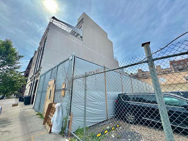 0.06 Acres of Land for Sale in Brooklyn, New York