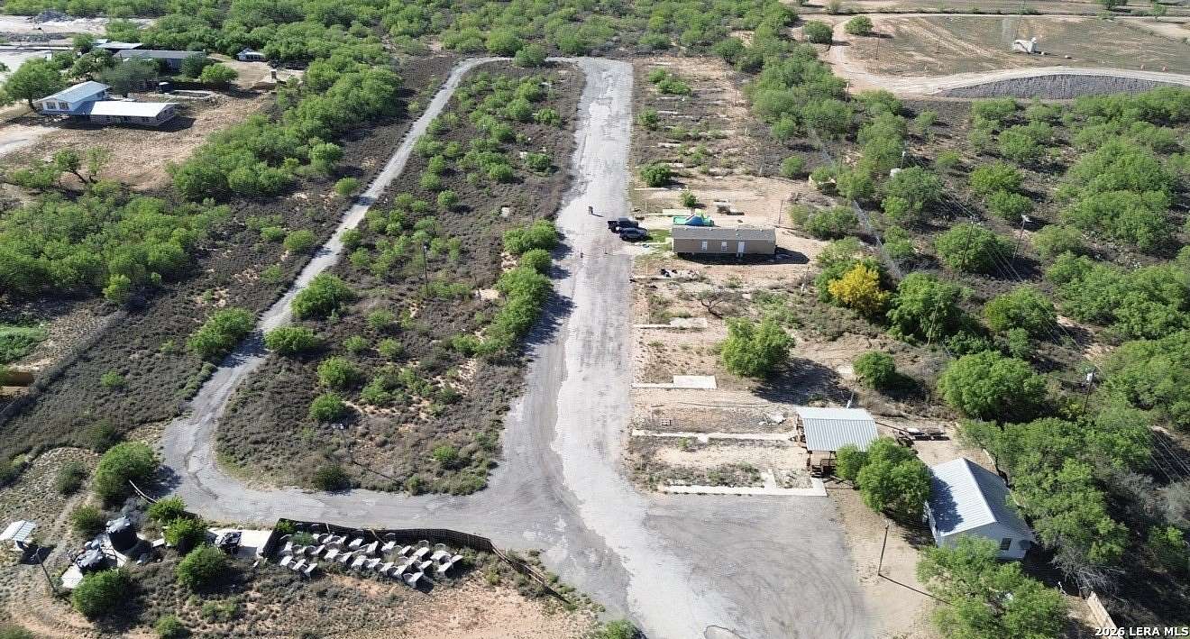 8.29 Acres of Improved Residential Land for Sale in Carrizo Springs, Texas